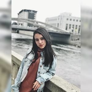 Meet your Posher, Karla